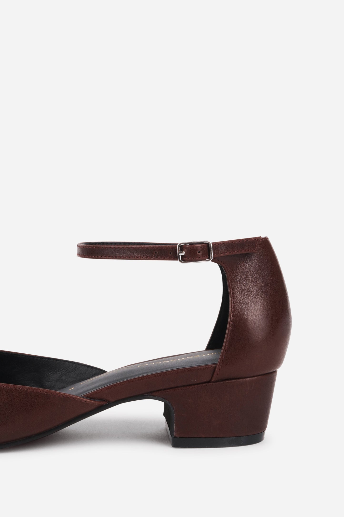 Intentionally Blank ACCORD MARY JANE HEEL