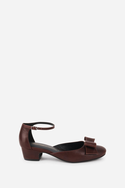 Intentionally Blank ACCORD MARY JANE HEEL