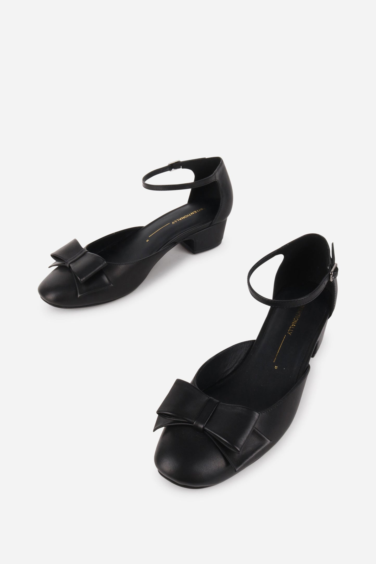 Intentionally Blank ACCORD MARY JANE HEEL