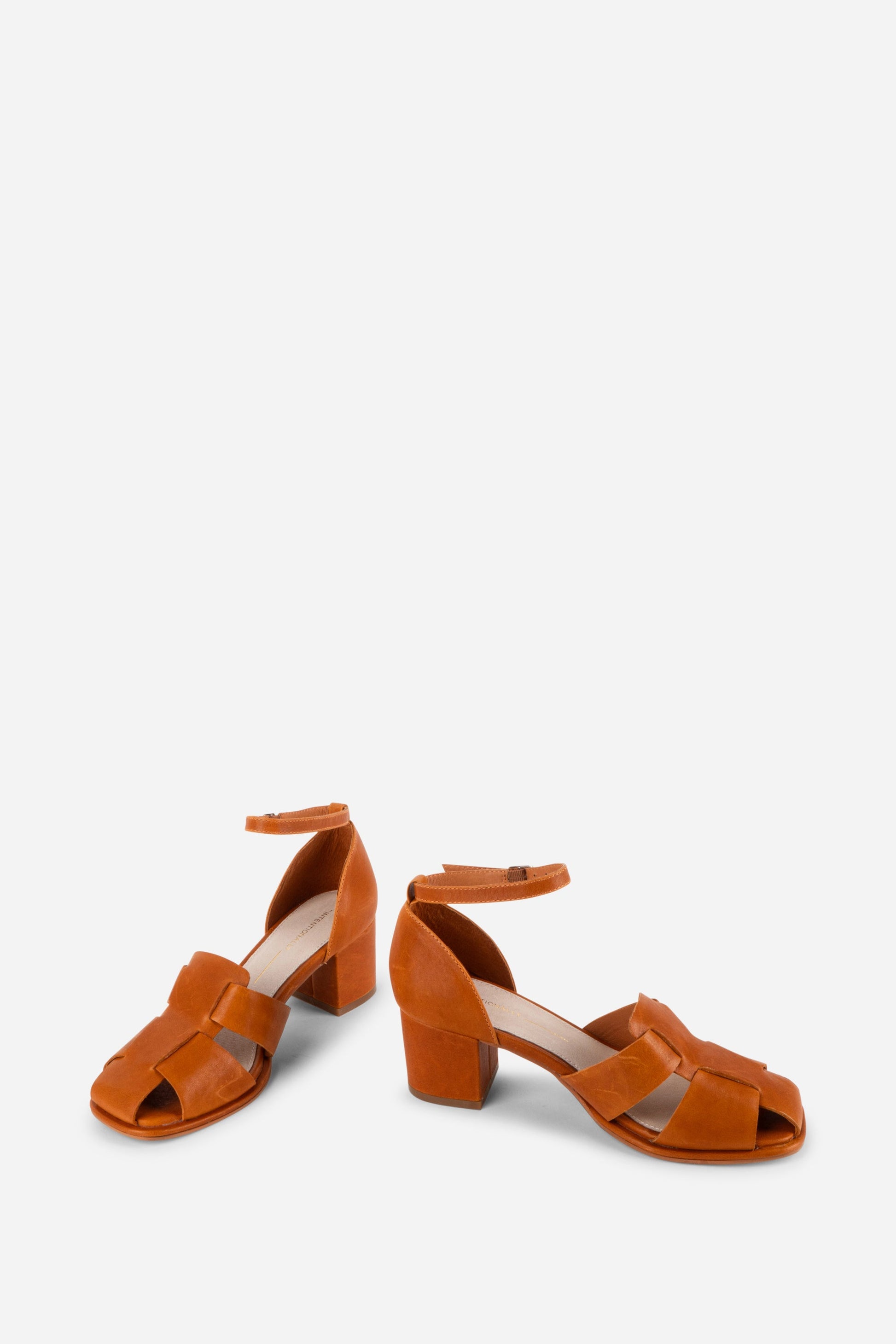 Intentionally Blank APRIL LEATHER FISHERMAN HEEL
