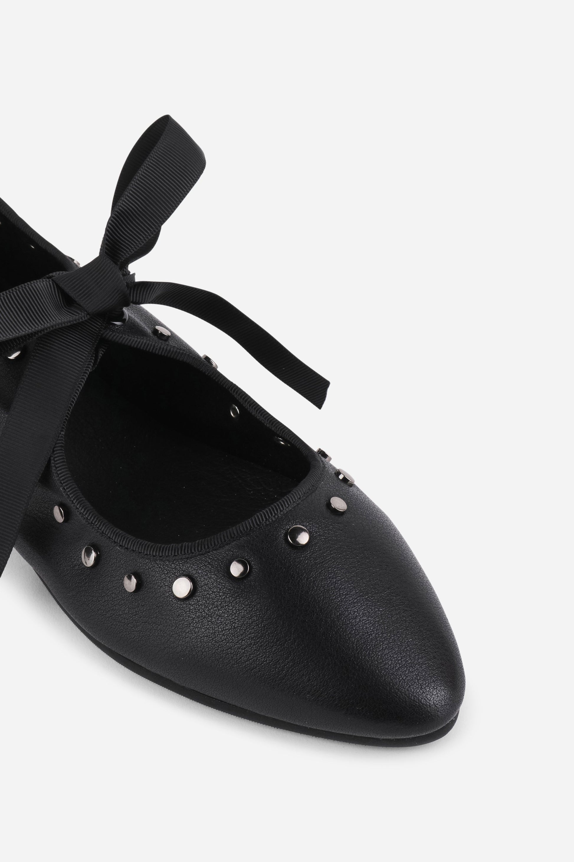 Intentionally Blank PEAK LEATHER BALLET FLAT