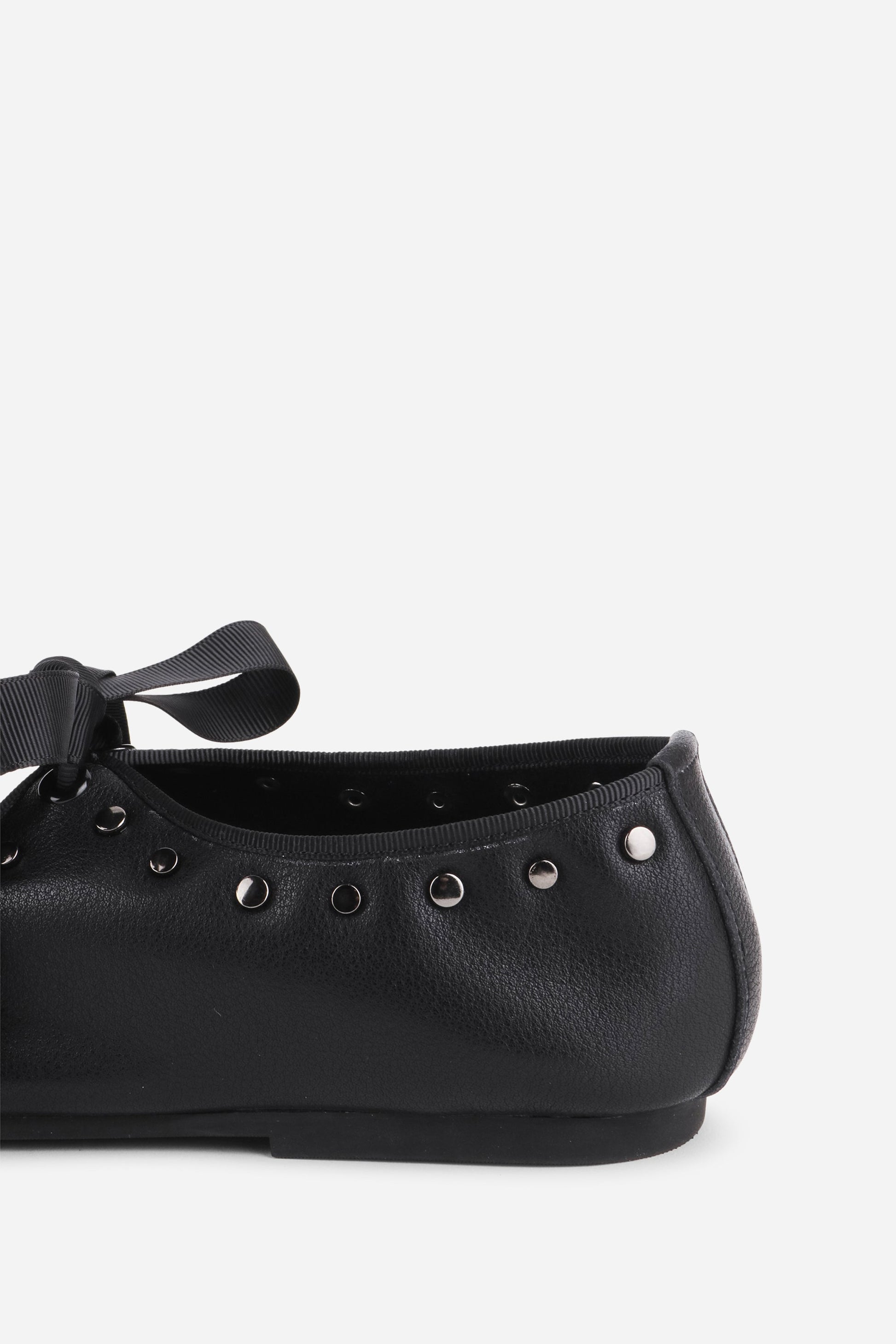 Intentionally Blank PEAK LEATHER BALLET FLAT