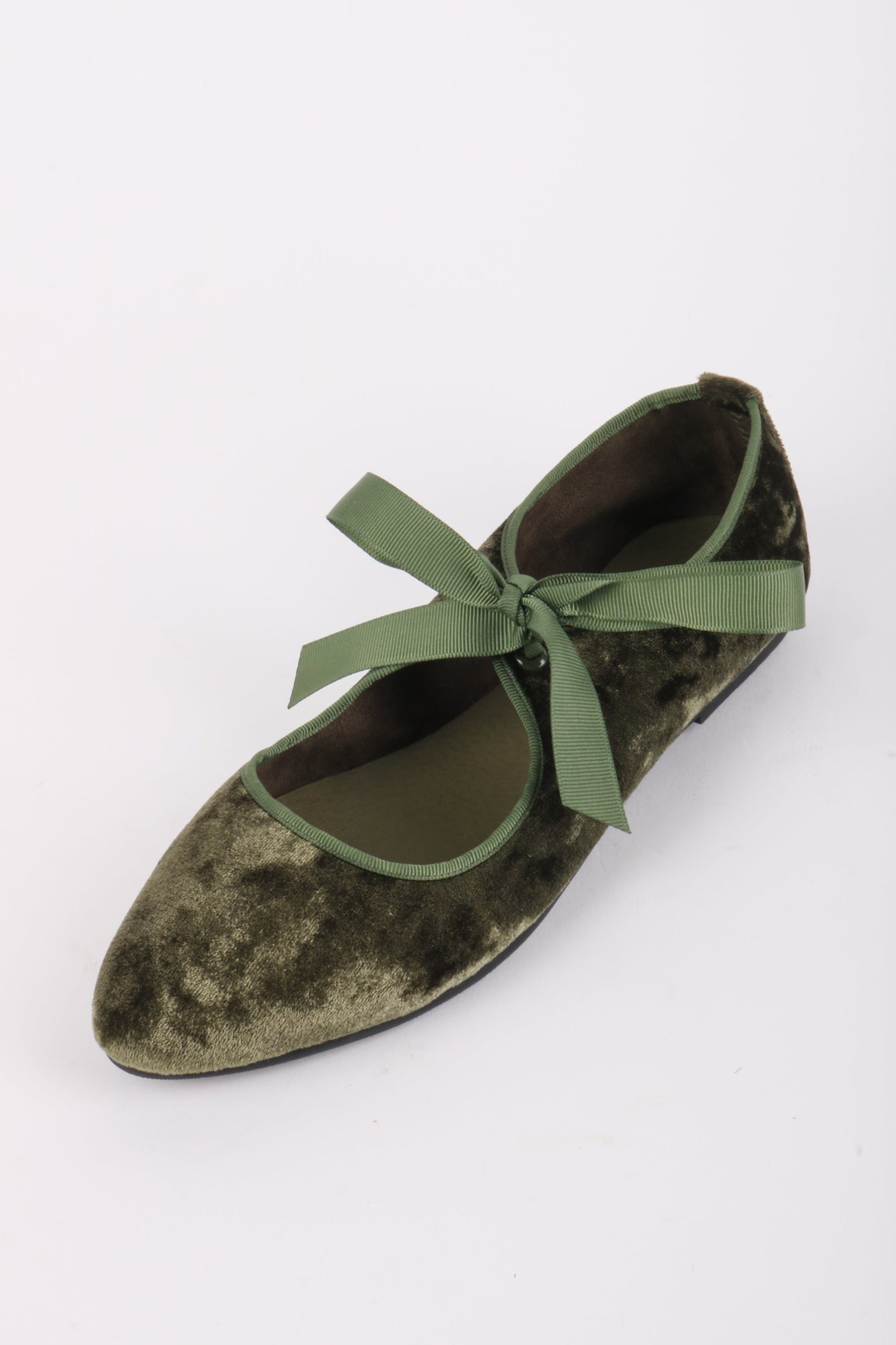 Intentionally Blank VALLEY VELVET BALLET FLAT