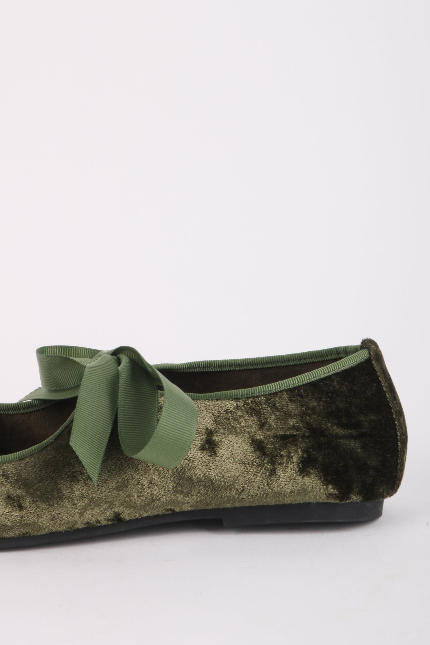 Intentionally Blank VALLEY VELVET BALLET FLAT