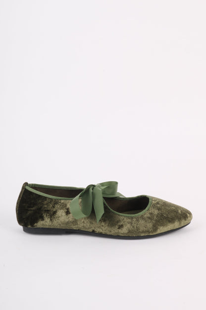 Intentionally Blank VALLEY VELVET BALLET FLAT