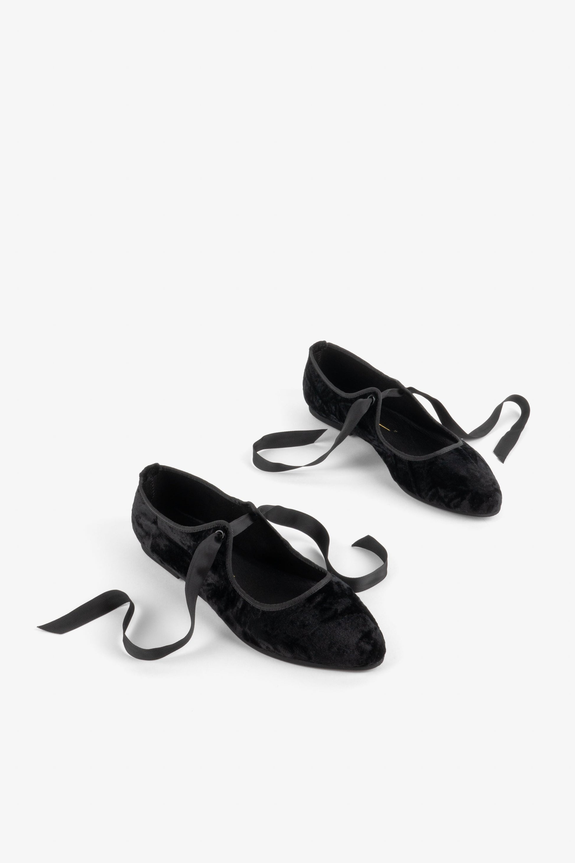 Intentionally Blank VALLEY VELVET BALLET FLAT