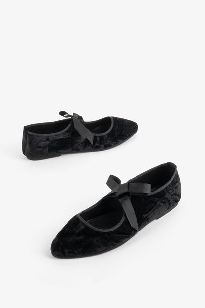 Intentionally Blank VALLEY VELVET BALLET FLAT
