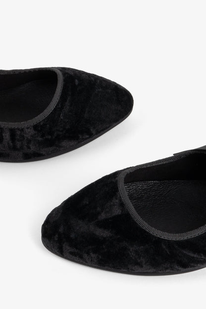 Intentionally Blank VALLEY VELVET BALLET FLAT