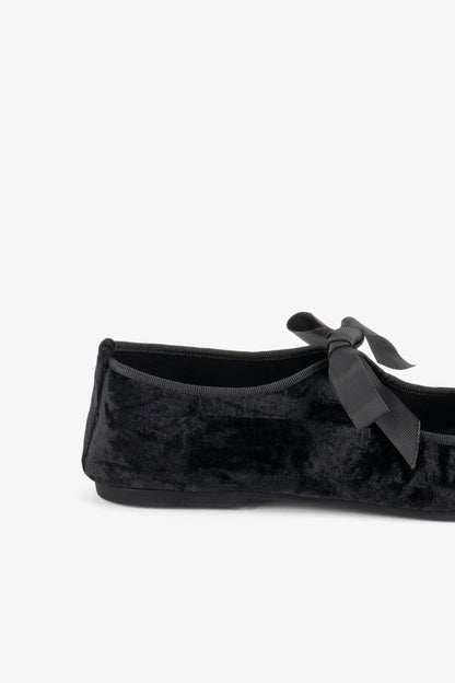 Intentionally Blank VALLEY VELVET BALLET FLAT