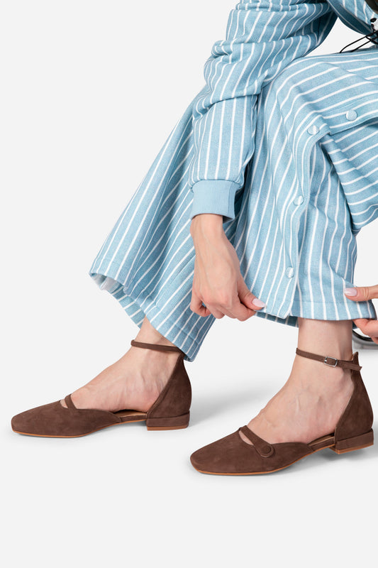 Intentionally Blank IRIS SUEDE MARY JANE FLAT