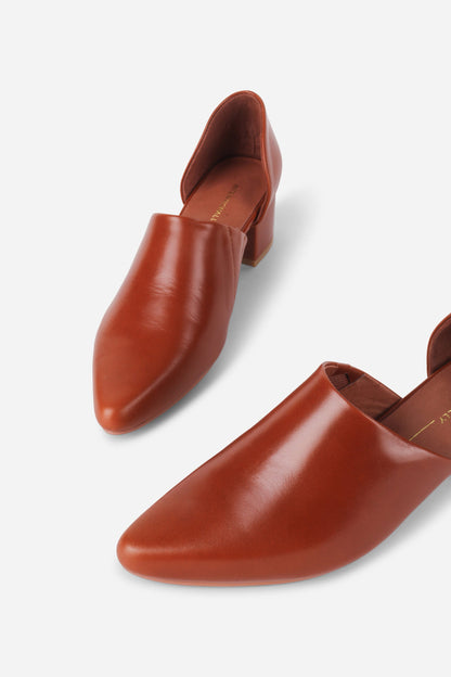 Intentionally Blank PERF-HI HEEL