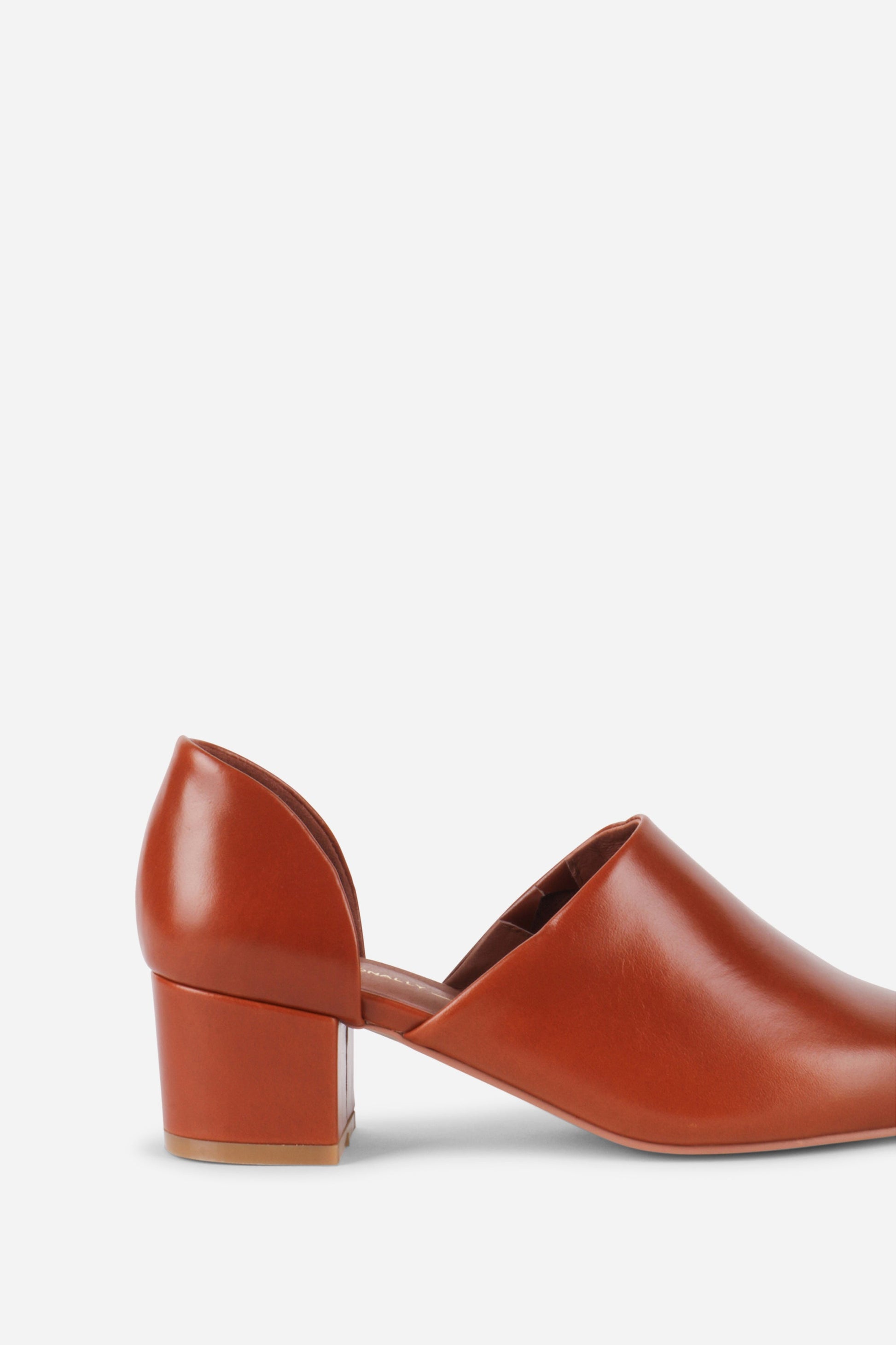 Intentionally Blank PERF-HI HEEL