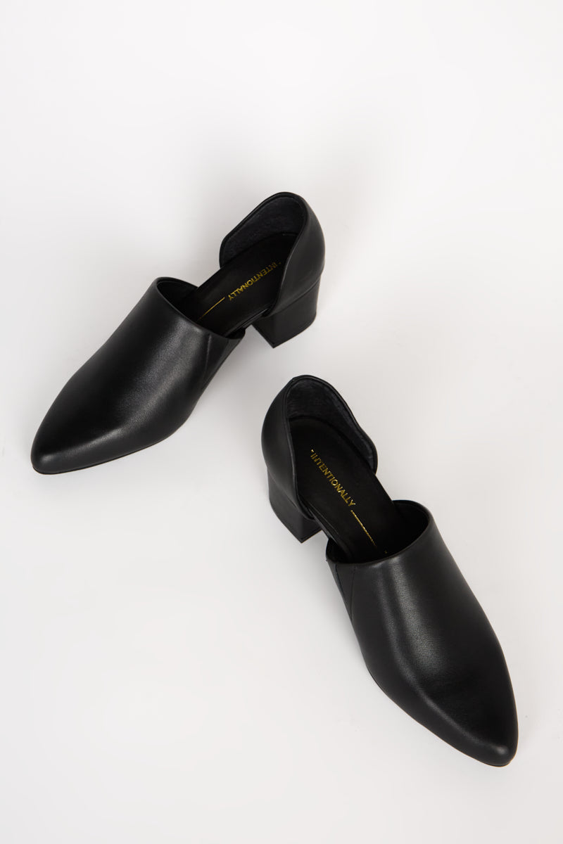 Intentionally Blank PERF-HI HEEL