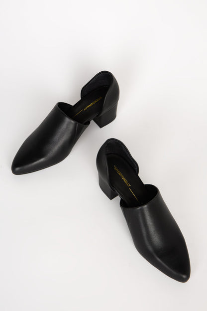 Intentionally Blank PERF-HI HEEL