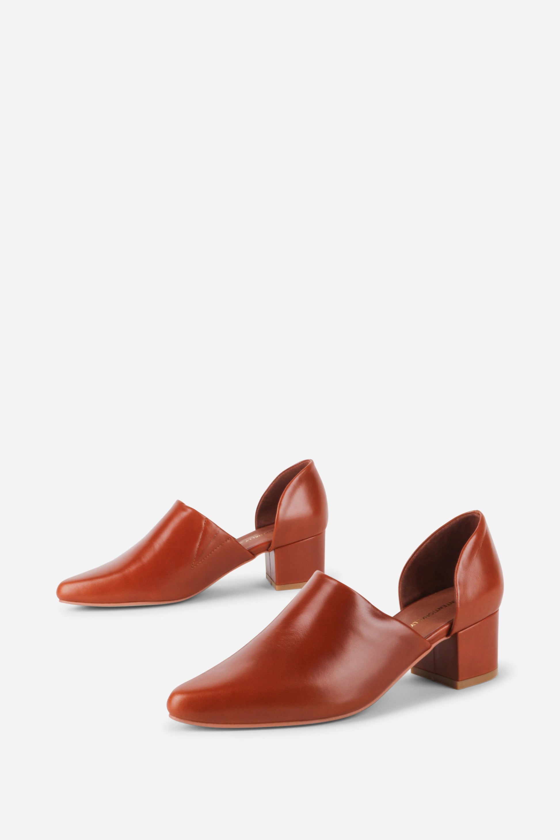 Intentionally Blank PERF-HI HEEL