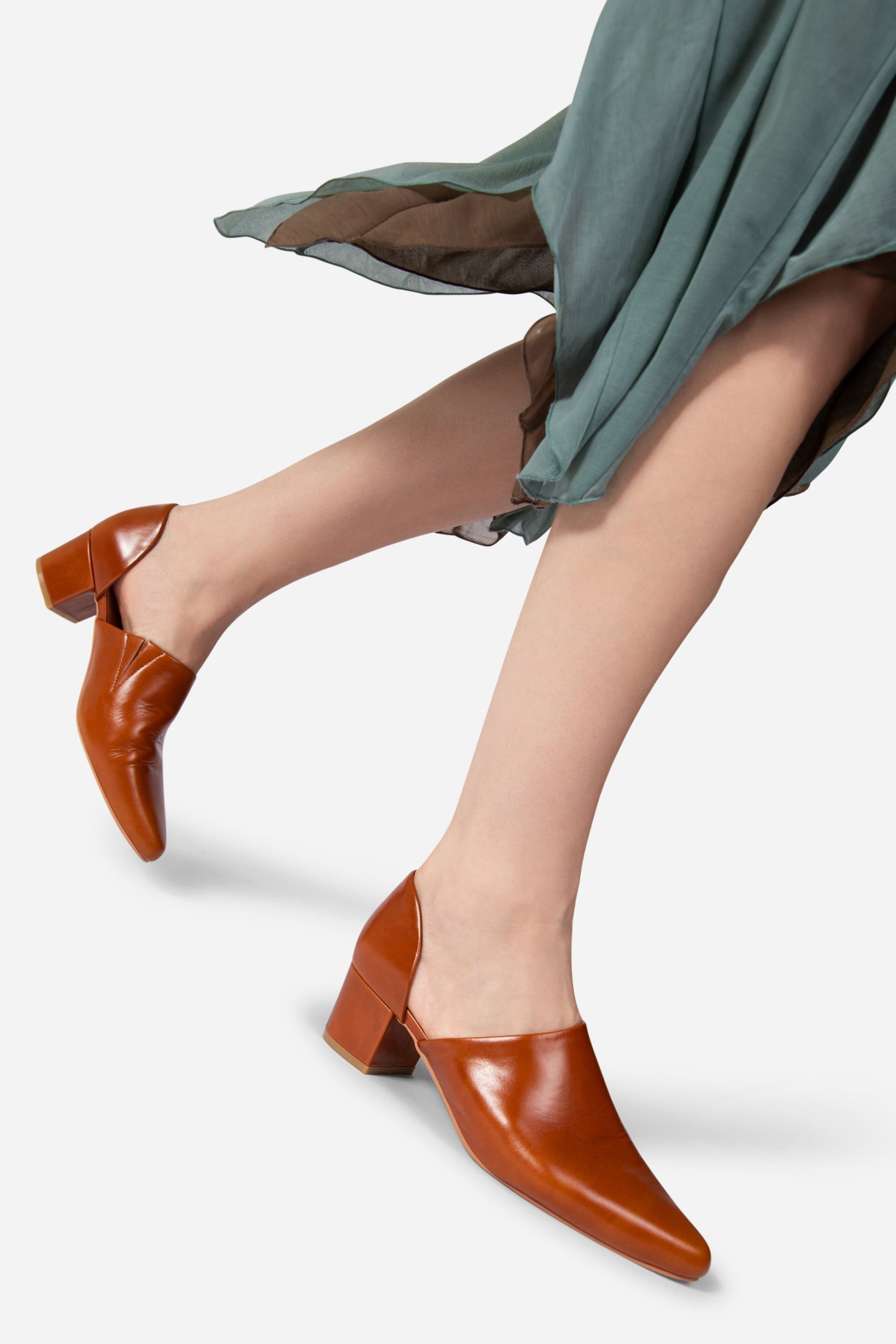 Intentionally Blank PERF-HI HEEL