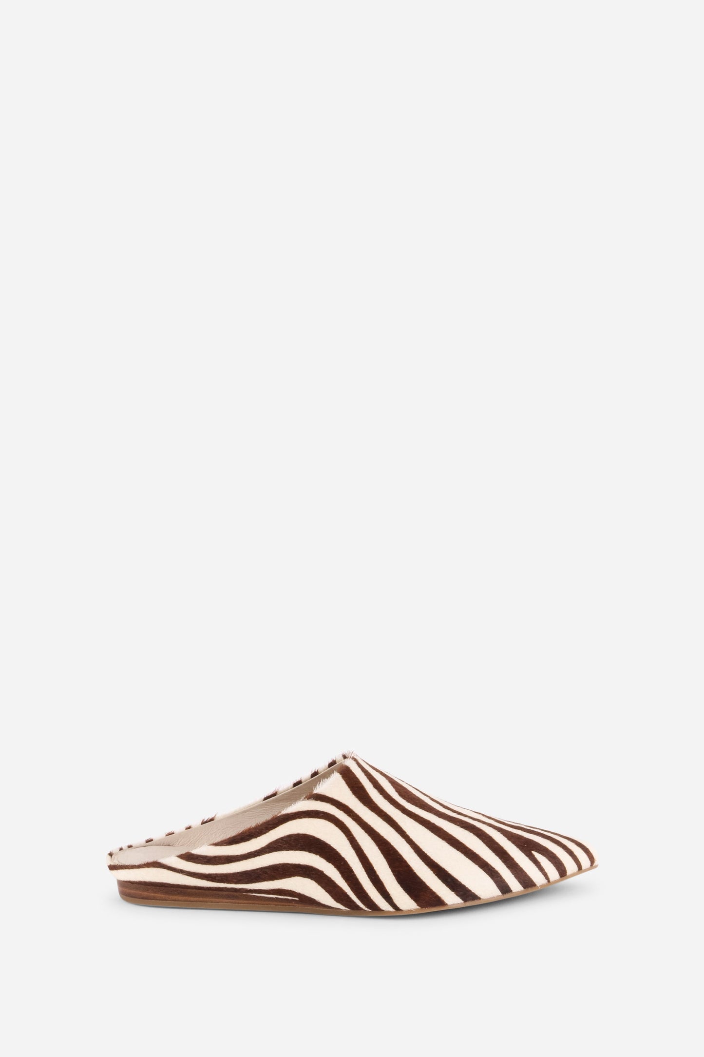 Intentionally Blank MAJOR COWHIDE FLAT MULE