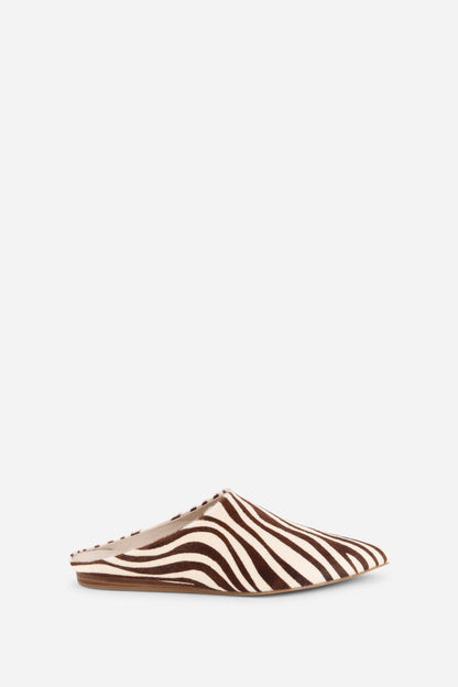 Intentionally Blank MAJOR COWHIDE FLAT MULE