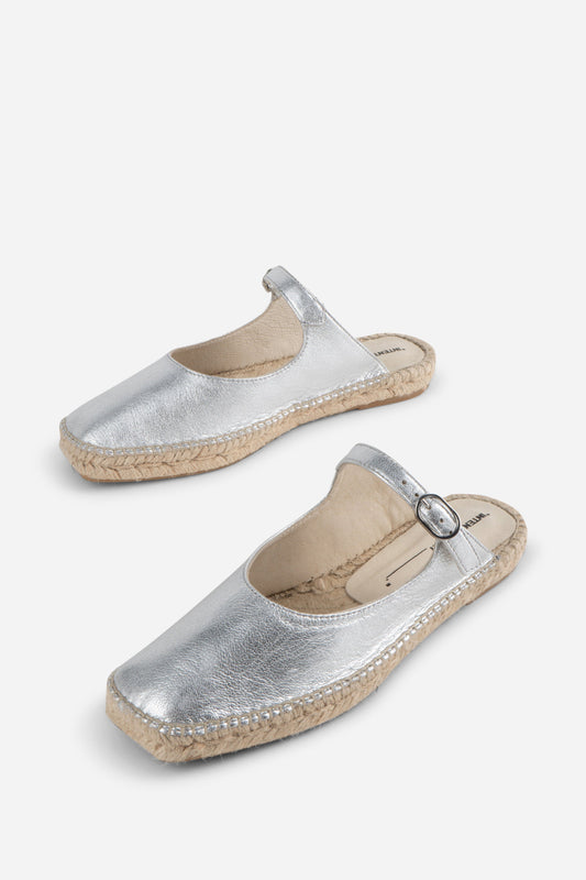 Intentionally Blank REPORTS SLIP ON ESPADRILLE