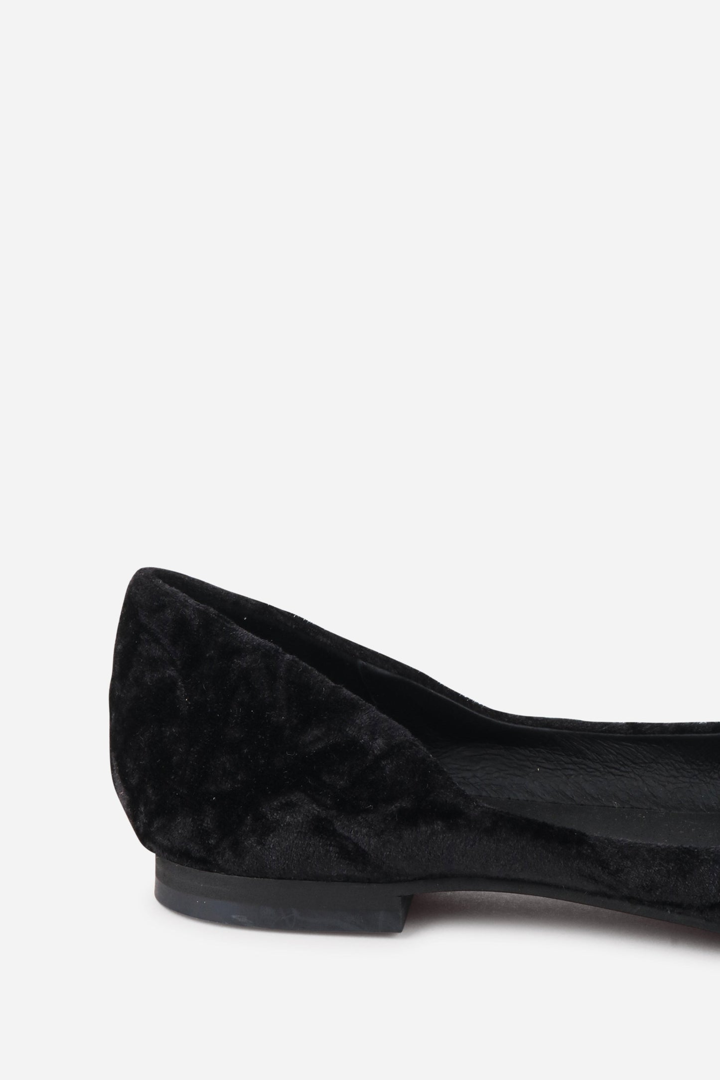 Intentionally Blank CECILIA VELVET BALLET FLAT