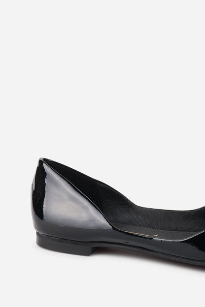 Intentionally Blank CECILIA PATENT BALLET FLAT