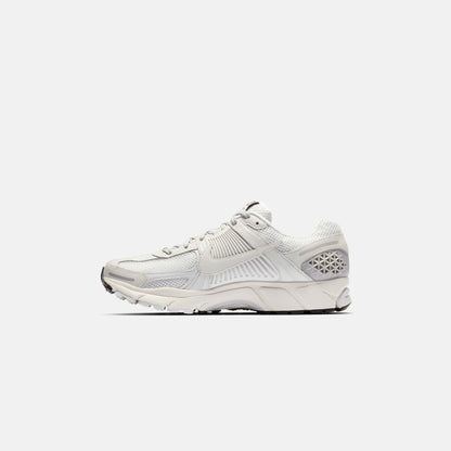 Men Kith Nike Zoom Vomero 5 SP - Vast Grey / Black / Sail