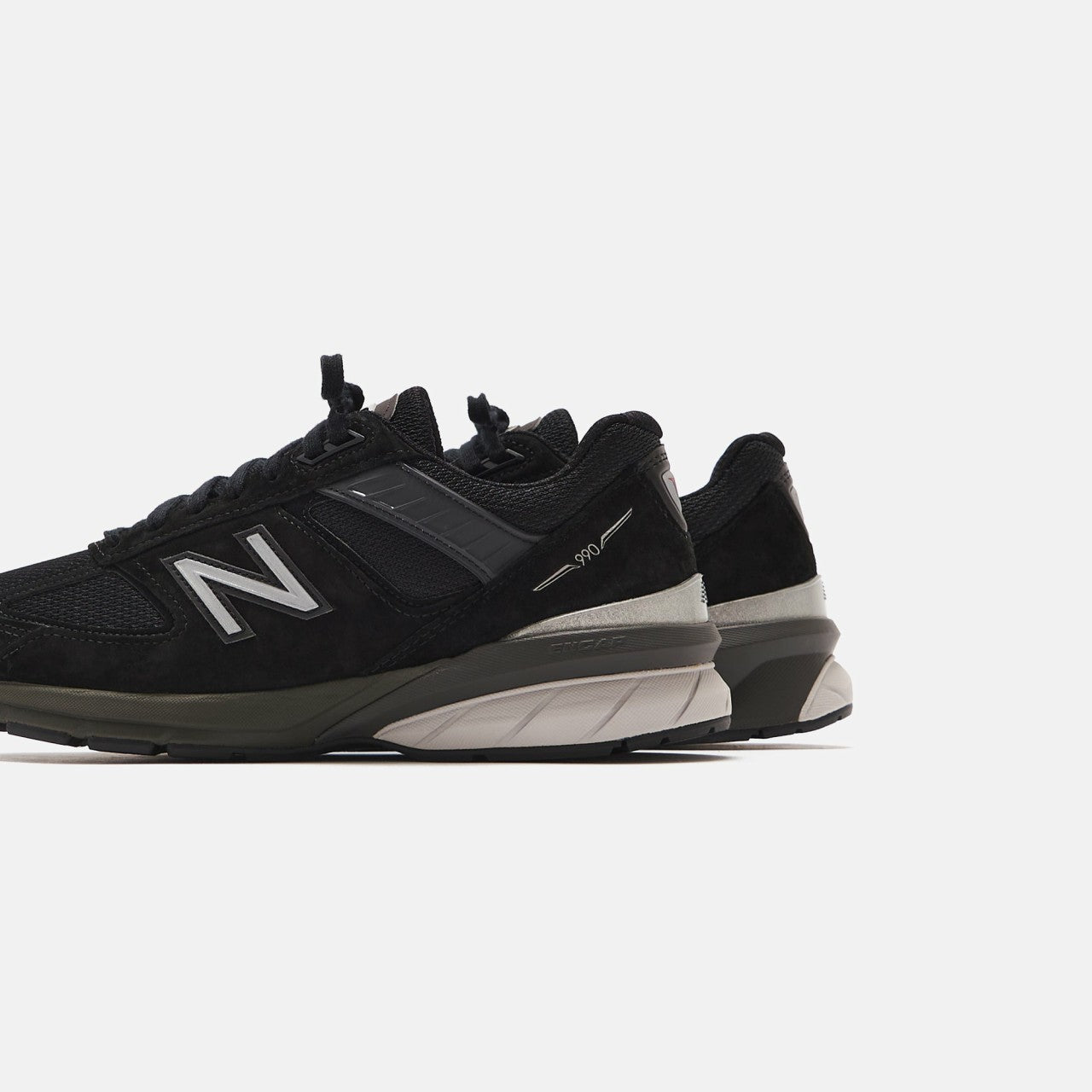 Men Kith New Balance Made in USA 990v5 - Black / Silver