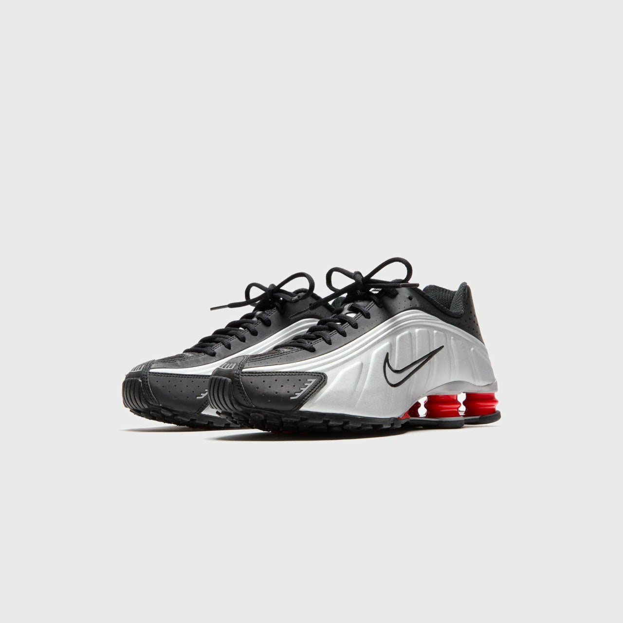 Men|Women Kith Nike Shox R4 P1 - Black / Metallic Silver / Max Orange