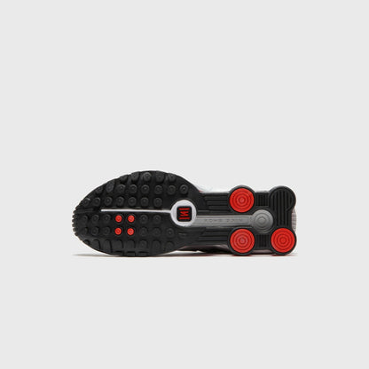 Men|Women Kith Nike Shox R4 P1 - Black / Metallic Silver / Max Orange