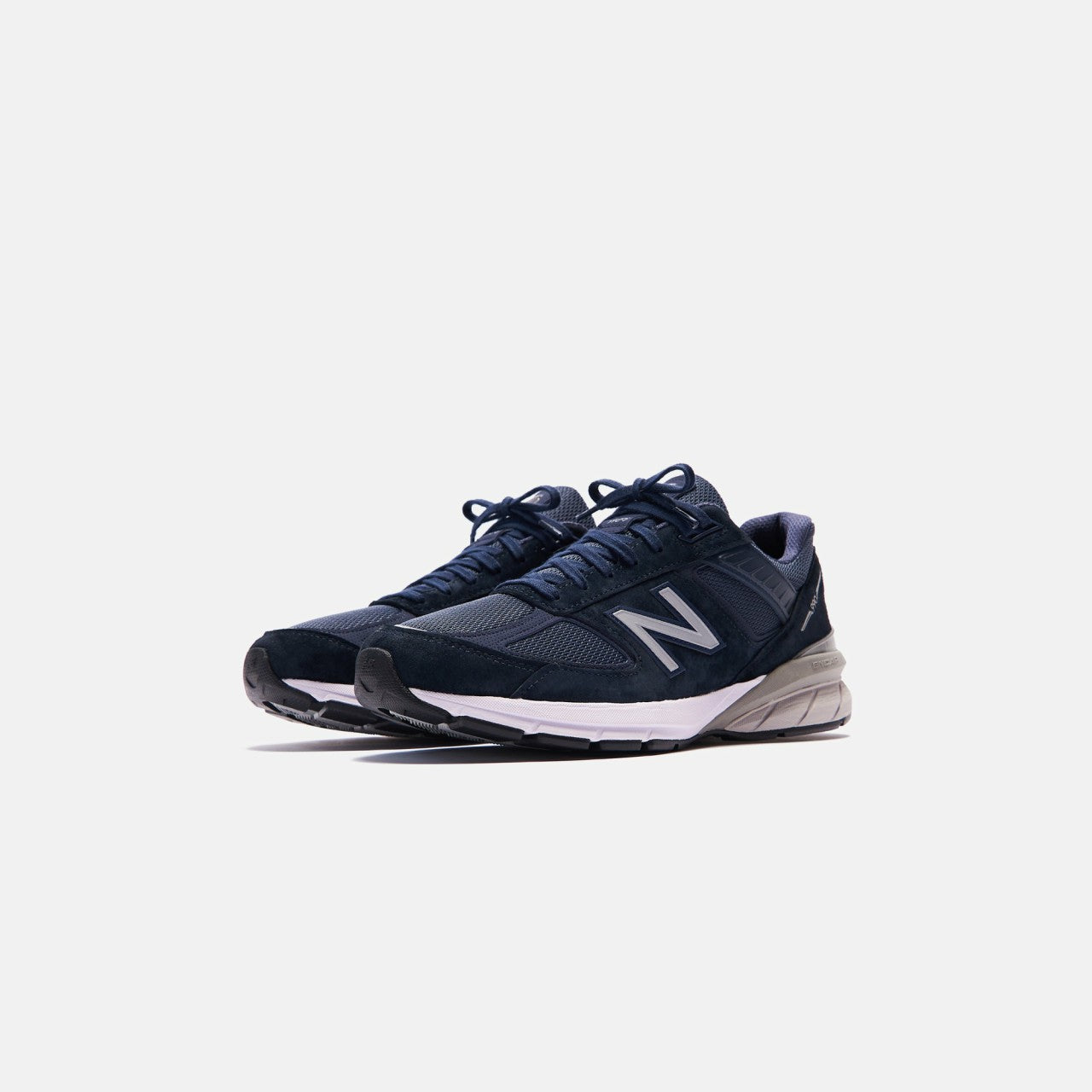 Men Kith New Balance Made in USA 990 V5 - Navy / Silver