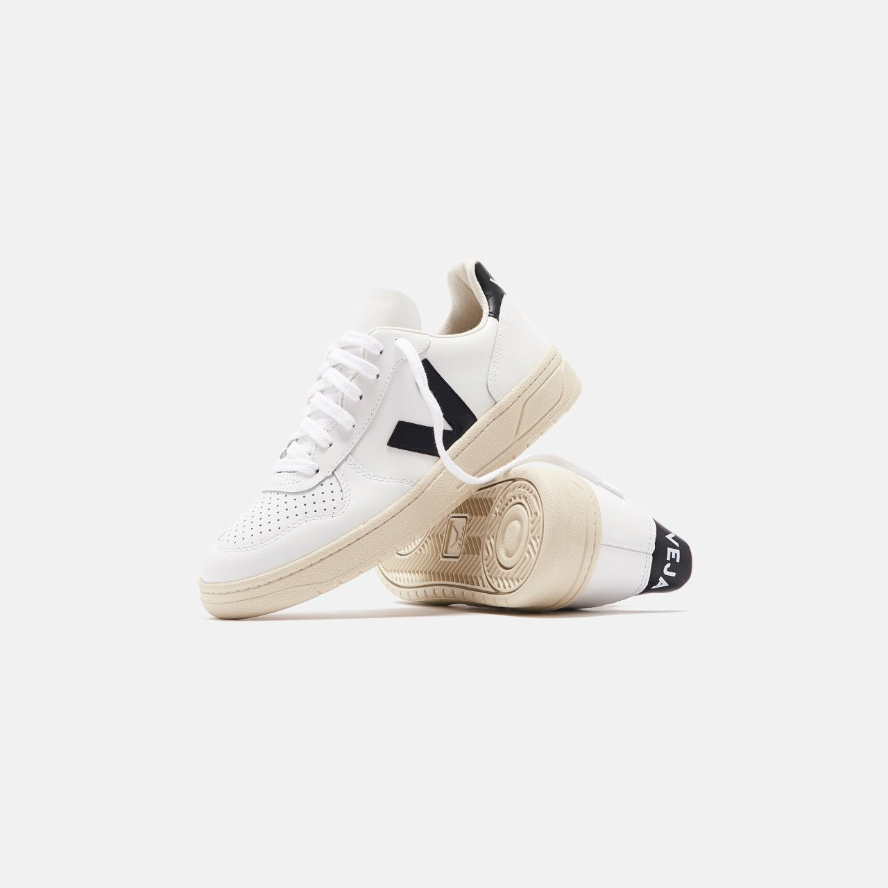 Women Kith Veja WMNS V-10 - Extra White / Black