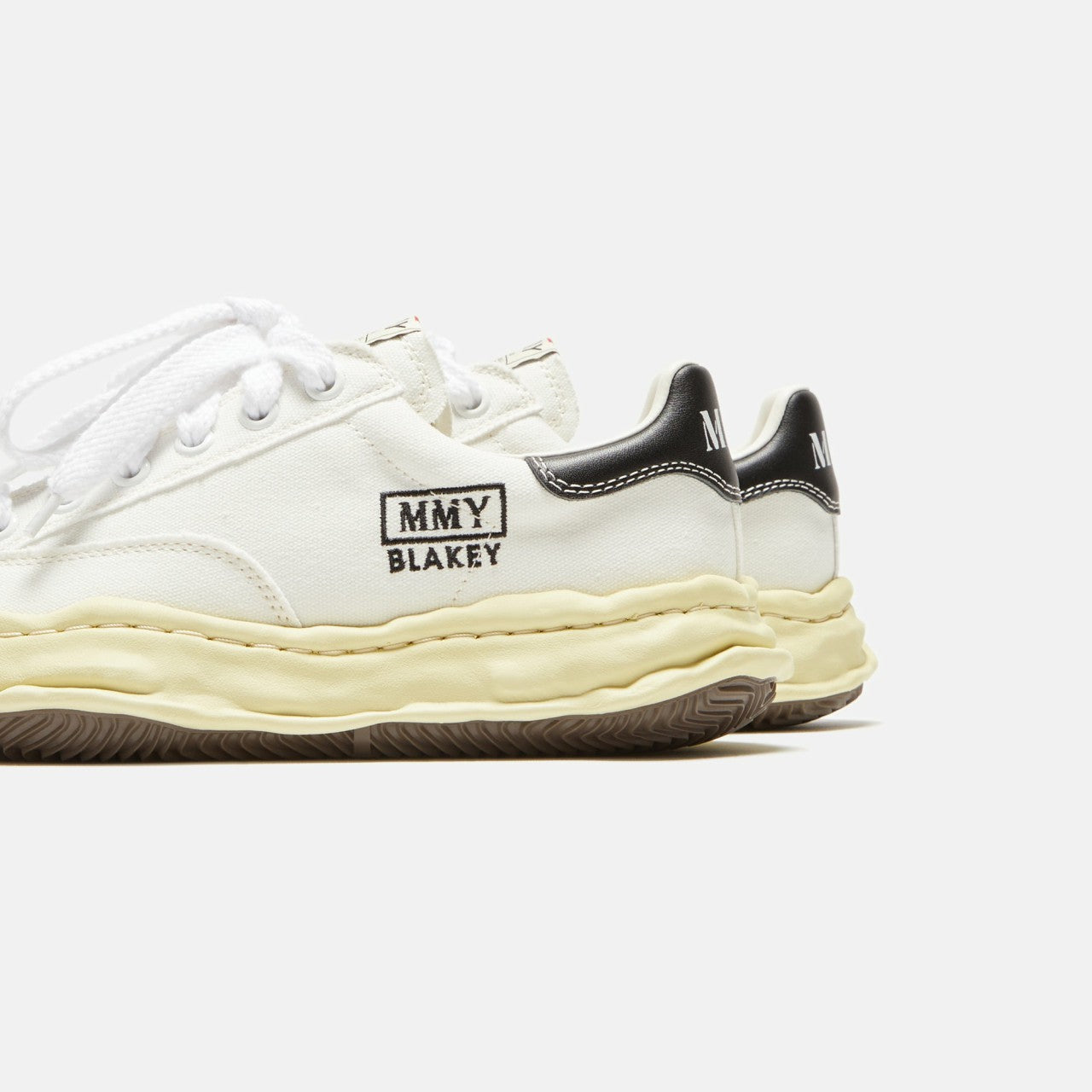 Men Kith Mihara Yasuhiro Blakey Low - White
