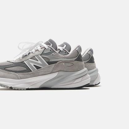 Men Kith New Balance 990V6 - Grey