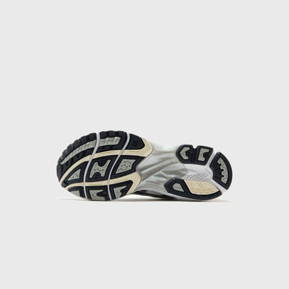 Women Kith ASICS WMNS Gel-Kayano 14 - White / Midnight