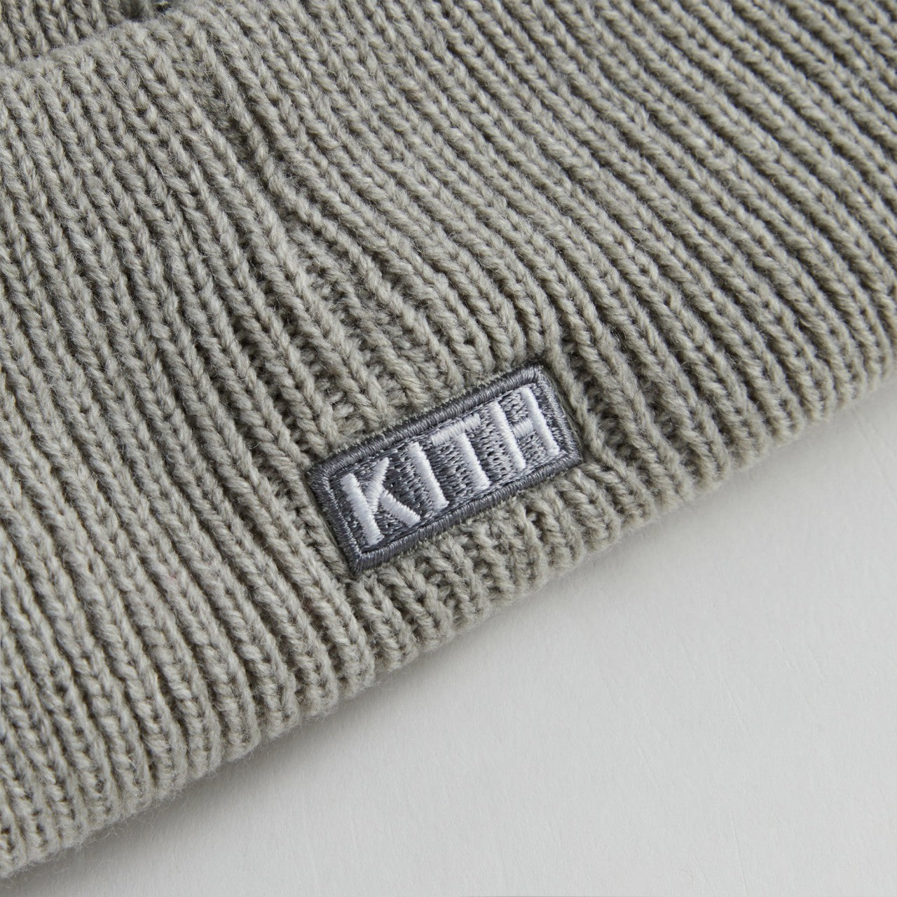Men Kith Kith for the New York Yankees Visor Beanie - Light Heather Grey