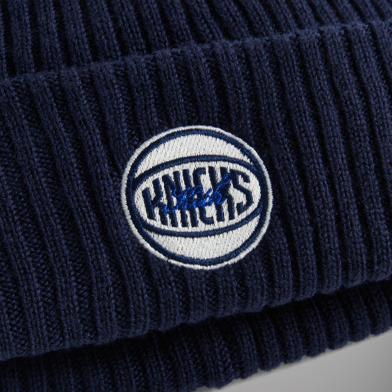 Men Kith Kith for the New York Knicks Retro Logo Beanie - Nocturnal