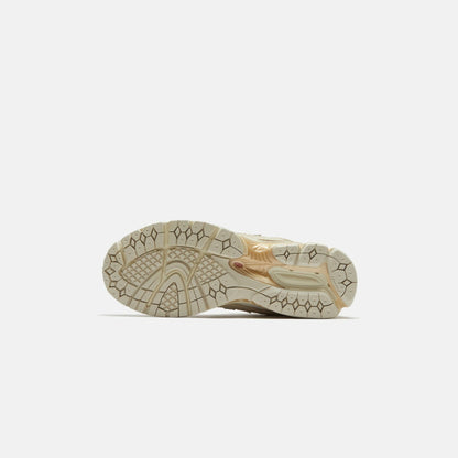 Men Kith New Balance 2002R - Sandstone