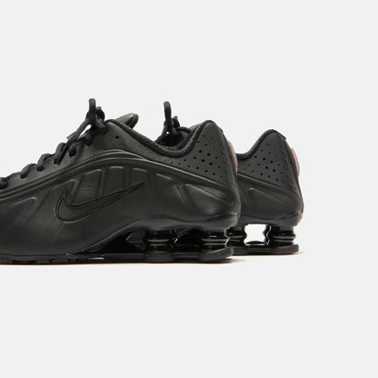 Women Kith Nike WMNS Shox R4 - Black / Black / Max Orange