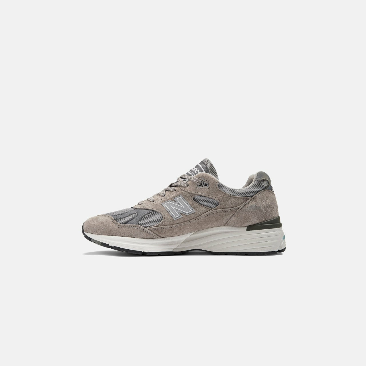 Men Kith New Balance Made in UK 991v2 - Alloy / Smoked Pearl / Silver