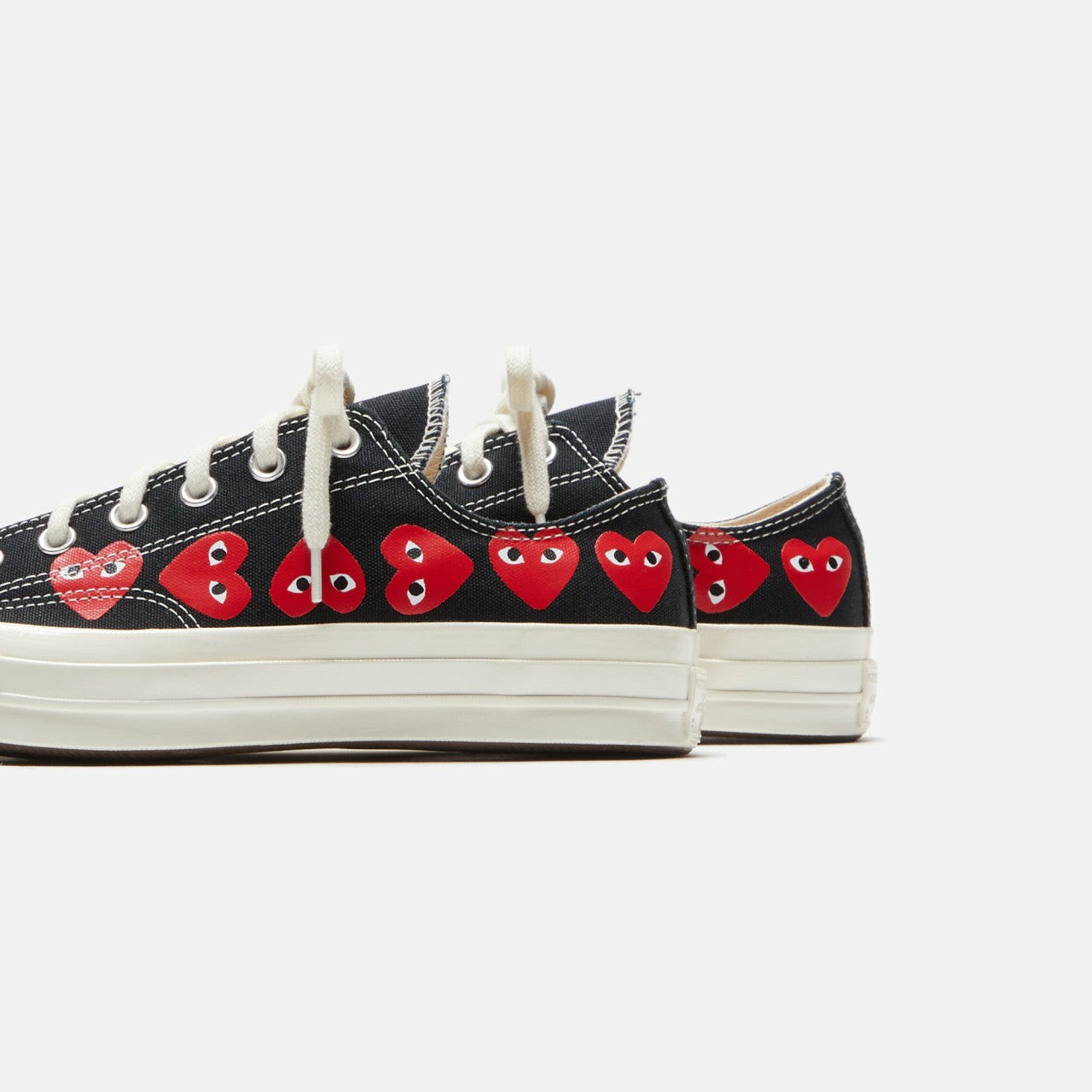 Men Kith Comme Des Garçons Play x Converse Multi Heart Low Top - Black / Red