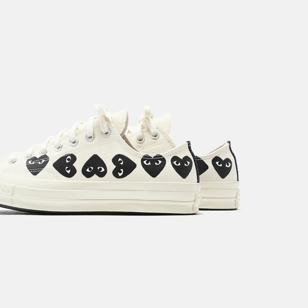 Men Kith Comme Des Garçons Play x Converse Multi Heart Low Top - Beige / Black