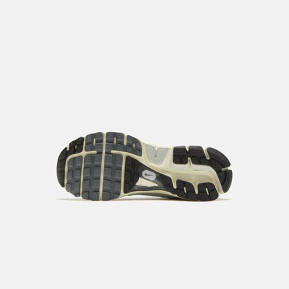 Men Kith Nike Zoom Vomero 5 - Platinum Tint / Photon Dust