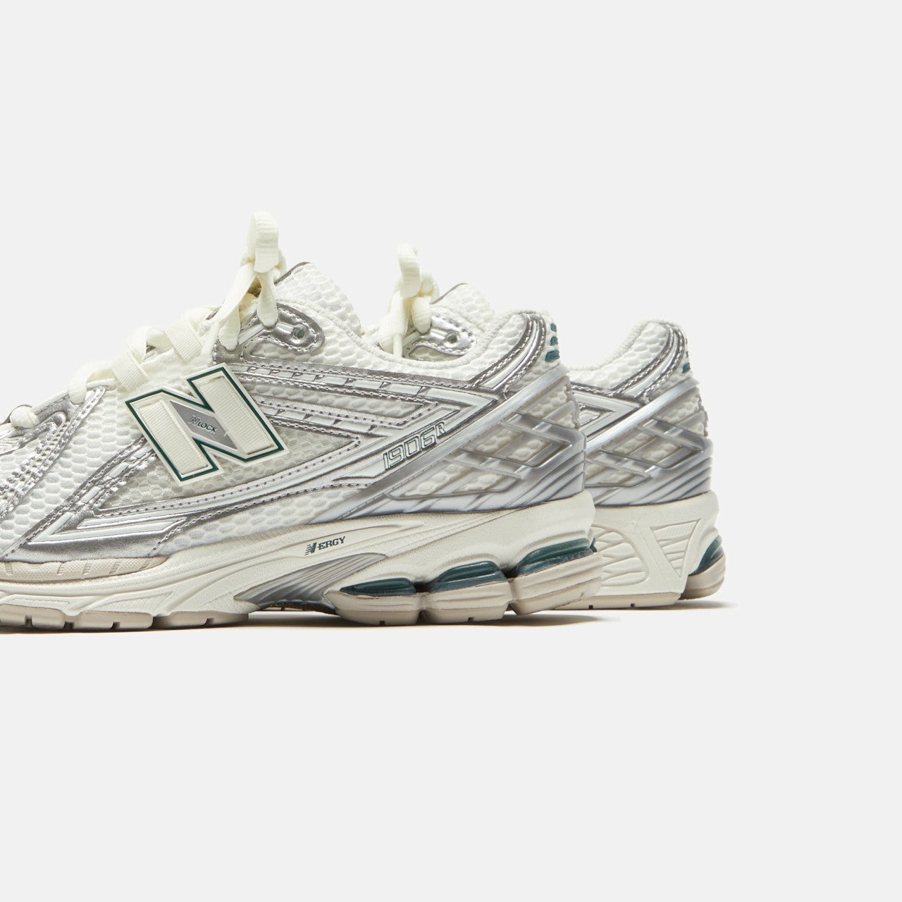 Men|Women Kith New Balance 1906R - Silver Metallic / Sea Salt
