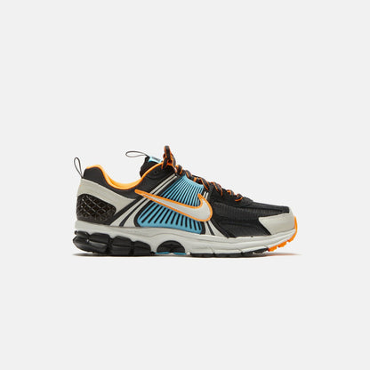 Women Kith Nike WMNS Zoom Vomero 5 - Black / Light Bone / Blue Gaze / Total Orang