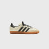 Cream White / Core Black / Sand Strata