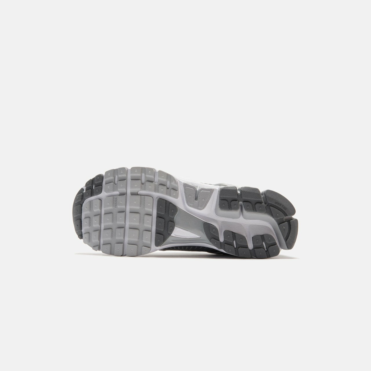 Men Kith Nike Zoom Vomero 5 - Met Wolf Grey / White / Metallic Silver