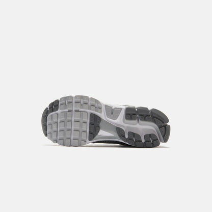 Men Kith Nike Zoom Vomero 5 - Met Wolf Grey / White / Metallic Silver