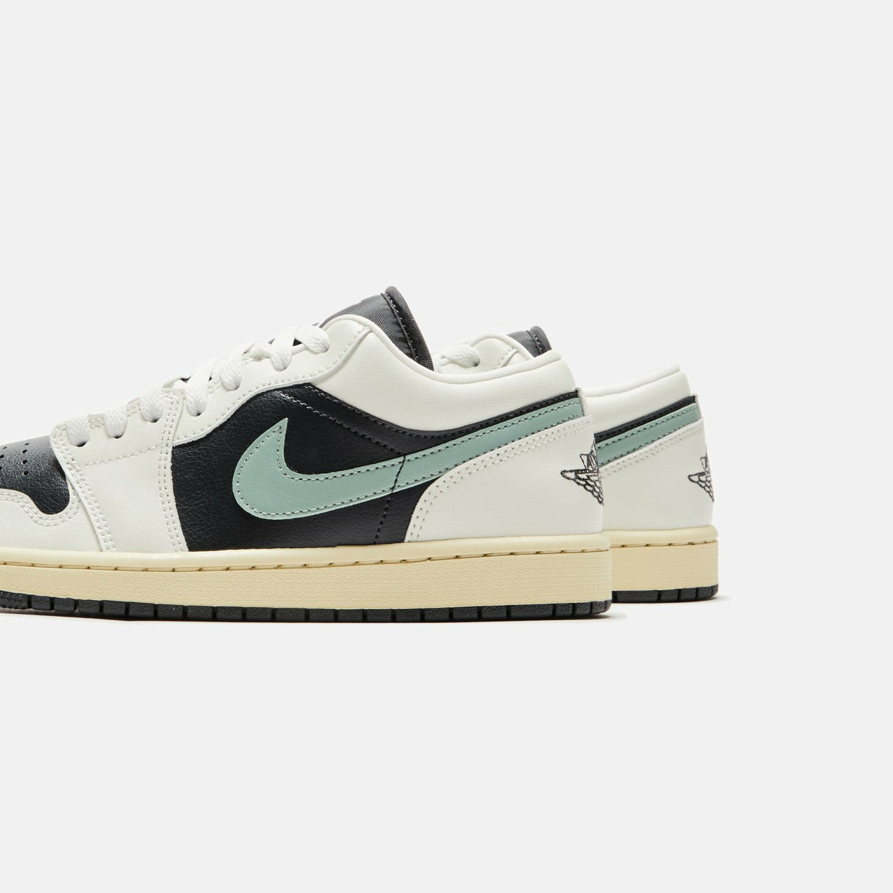 Women Kith Jordan WMNS Air Jordan 1 Low - Anthracite / Jade Smoke / Sail