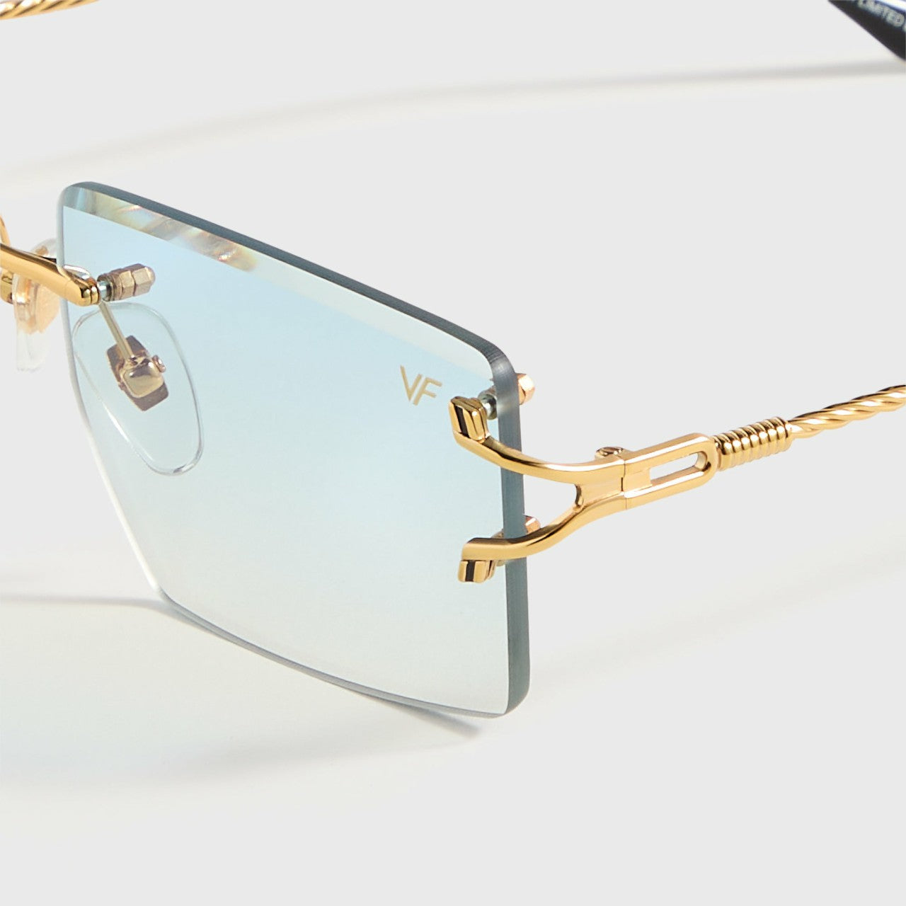 Men Kith Vintage Frames Icon 24KT Yellow Gold - Sky Blue Gradient