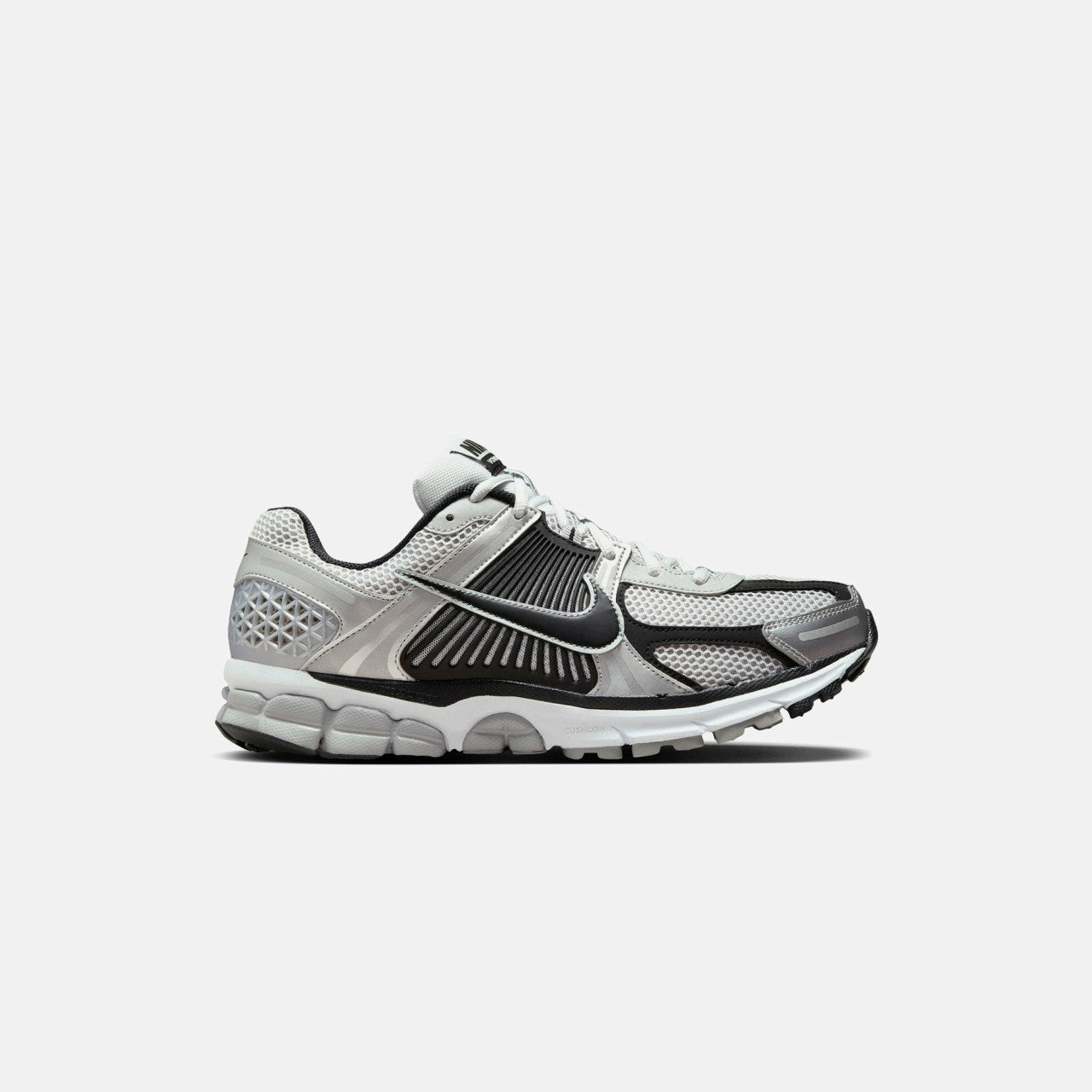 Men Kith Nike Zoom Vomero 5 - Metallic Silver / Black / Pure Platinum